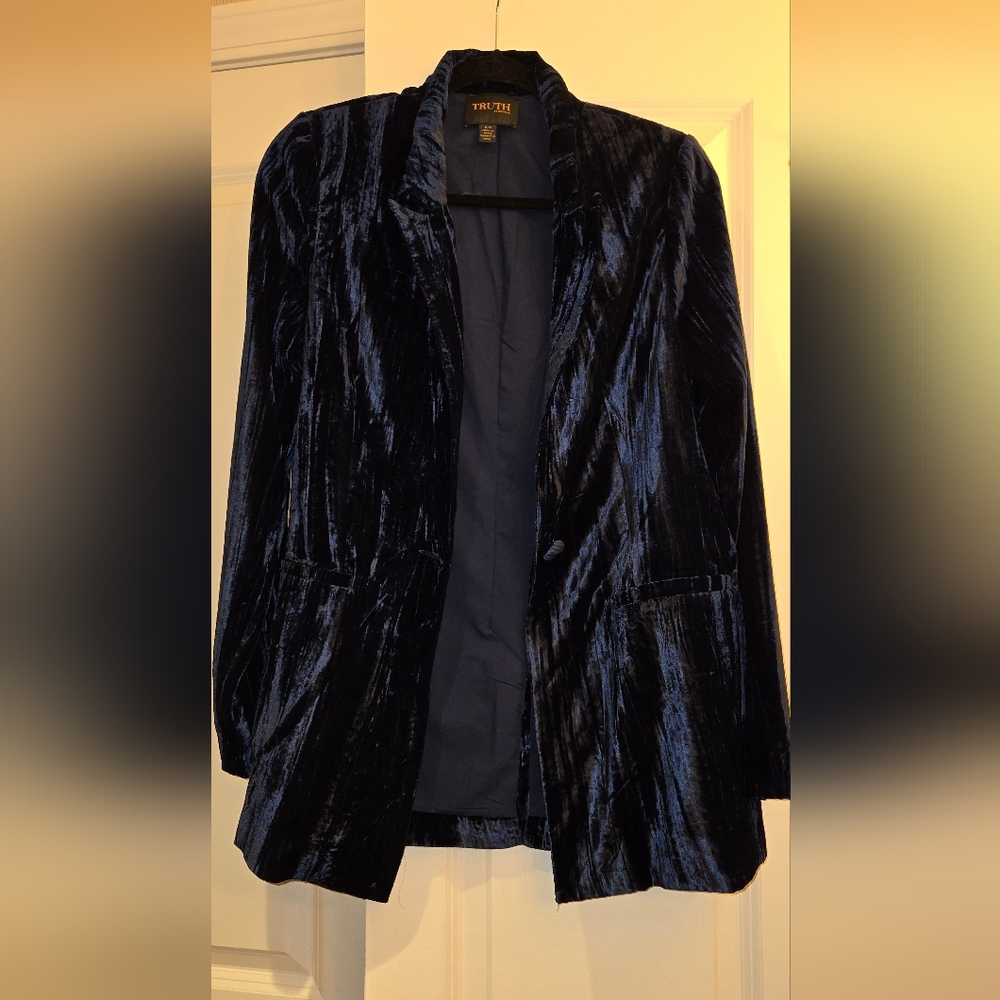Truth by Republic Crushed Velvet Blue Blazer